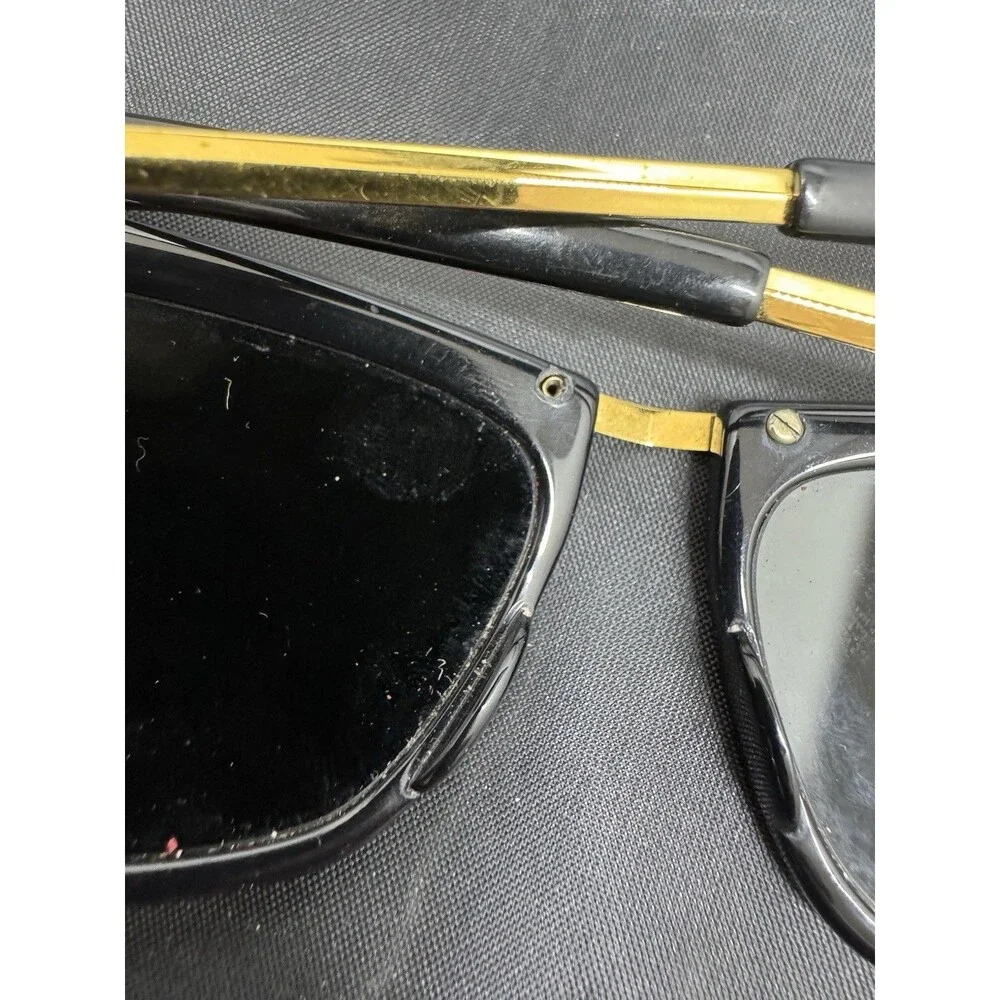 VINTAGE B&L RAY-BAN SLEEK RECTANGULAR OLYMPIAN II SUNGLASSES w/ CASE NEEDS SCREW